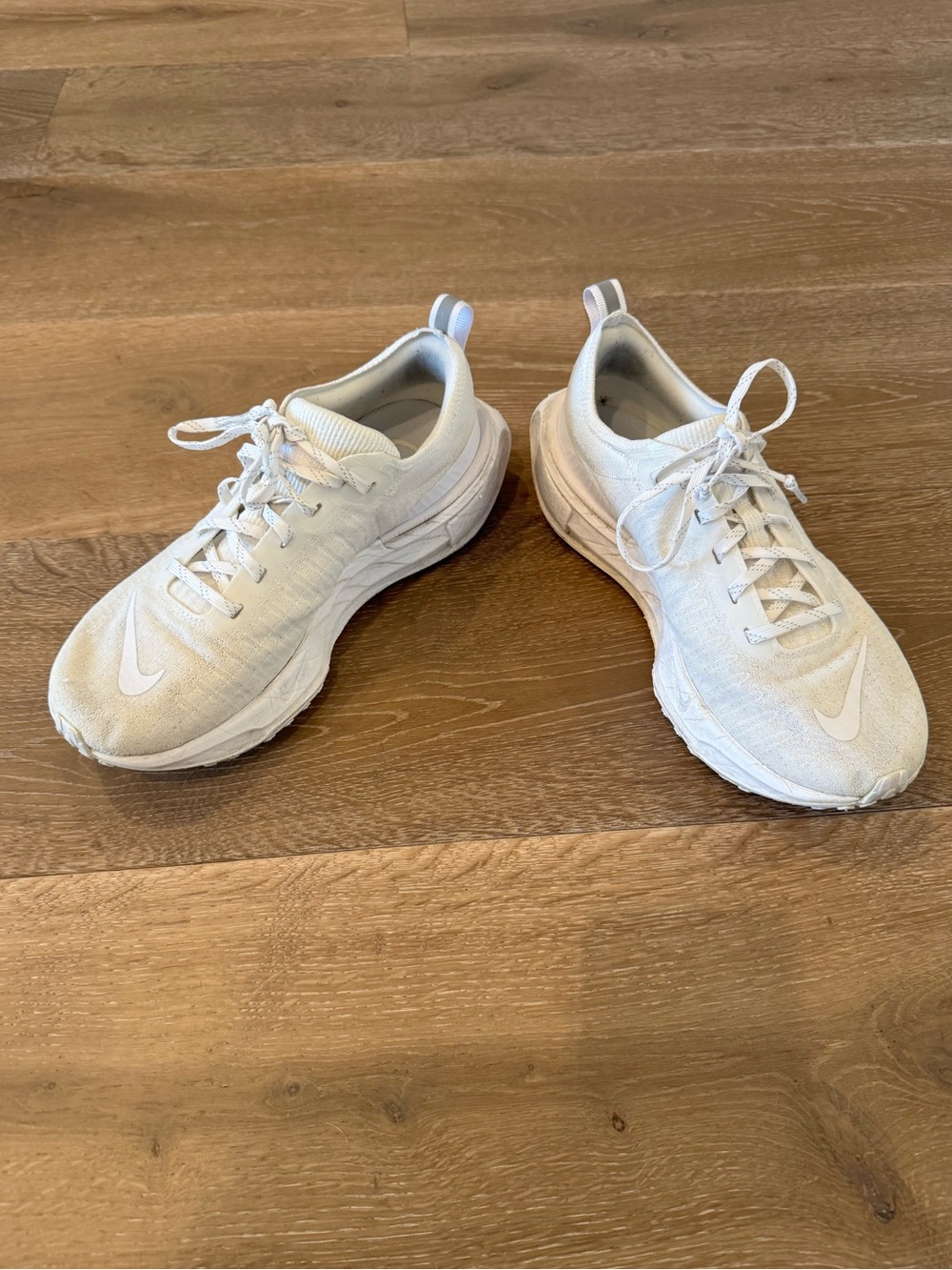 Nike Zoom Invincible 3 Running Sneakers
